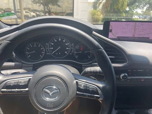 Used 2025 MAZDA MAZDA3 Hatchback w/Premium Plus Pkg AWD/4WD image 12
