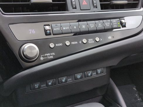 Used 2024 Lexus ES 300h Ultra Luxury image 29