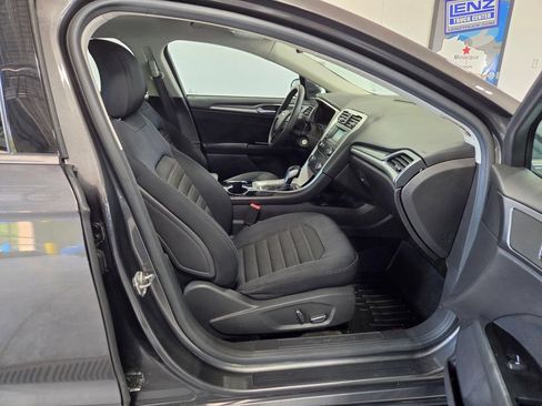 Used 2015 Ford Fusion SE FWD image 14