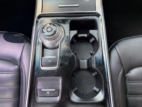 Used 2019 Ford Edge SEL w/ Equipment Group 201A AWD/4WD image 19