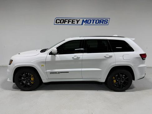 Used 2018 Jeep Grand Cherokee Trackhawk image 3