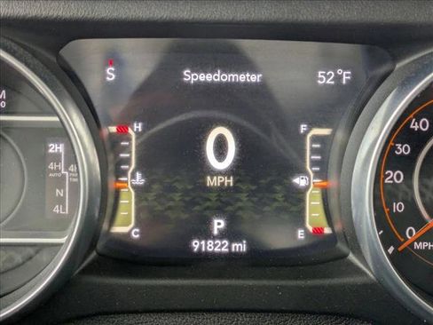 Used 2018 Jeep Wrangler Unlimited Sahara image 12