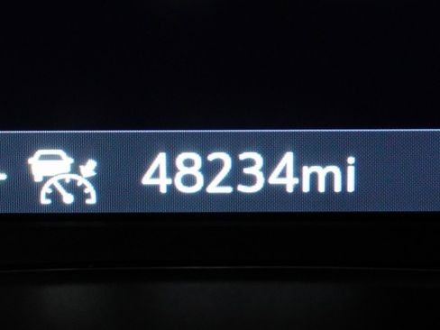 Used 2022 GMC Terrain SLT w/ Tech Package image 10