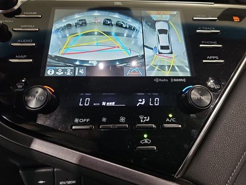 Used 2018 Toyota Camry XSE w/ Driver Assist Package FWD image 26