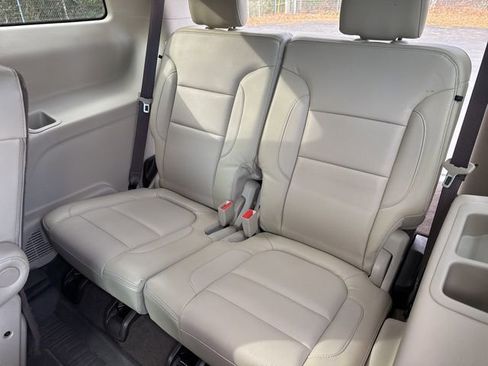 Used 2017 GMC Acadia Denali w/ Technology Package image 25