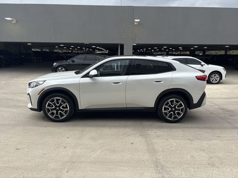 Used 2025 BMW X2 xDrive28i w/ Convenience Package image 9