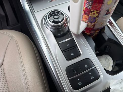 Used 2020 Ford Explorer Limited RWD image 23