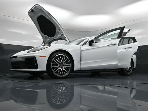 New 2026 Porsche Panamera 4 image 33
