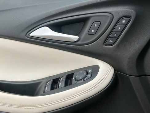 Used 2024 Buick Encore GX Avenir w/ Avenir Technology Package FWD image 20