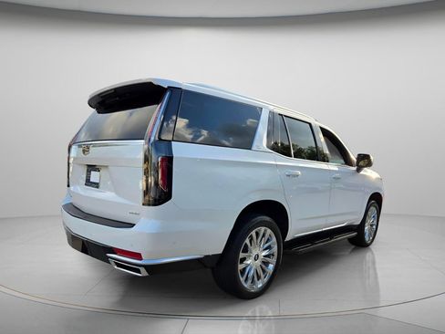 Used 2023 Cadillac Escalade Premium Luxury AWD/4WD image 7