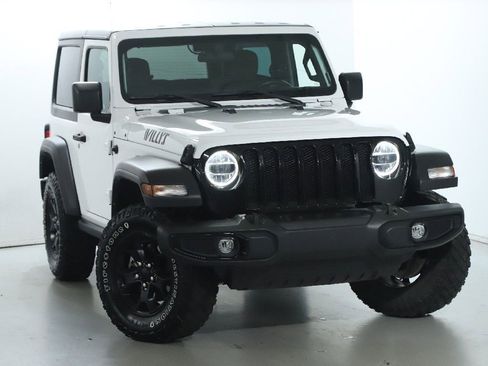 Used 2022 Jeep Wrangler Willys image 2