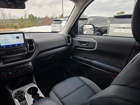 Used 2024 Ford Bronco Sport Outer Banks image 11