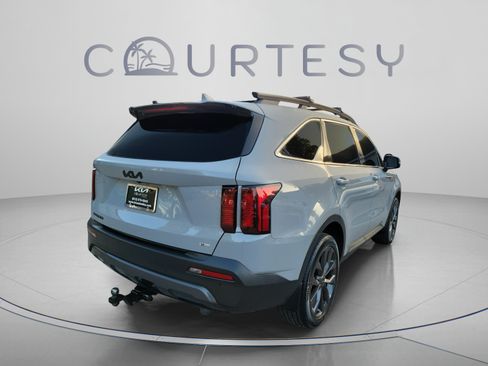 Certified 2023 Kia Sorento X-Line EX AWD/4WD image 3