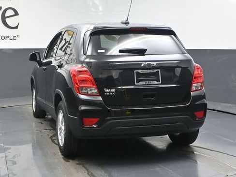 Used 2021 Chevrolet Trax LS w/ Tint and Cruise Package image 34