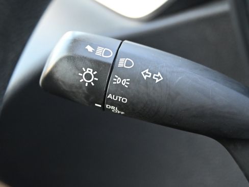 Used 2025 Toyota Corolla LE FWD image 32