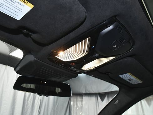 Used 2023 BMW X7 xDrive40i w/ M Sport Package image 43