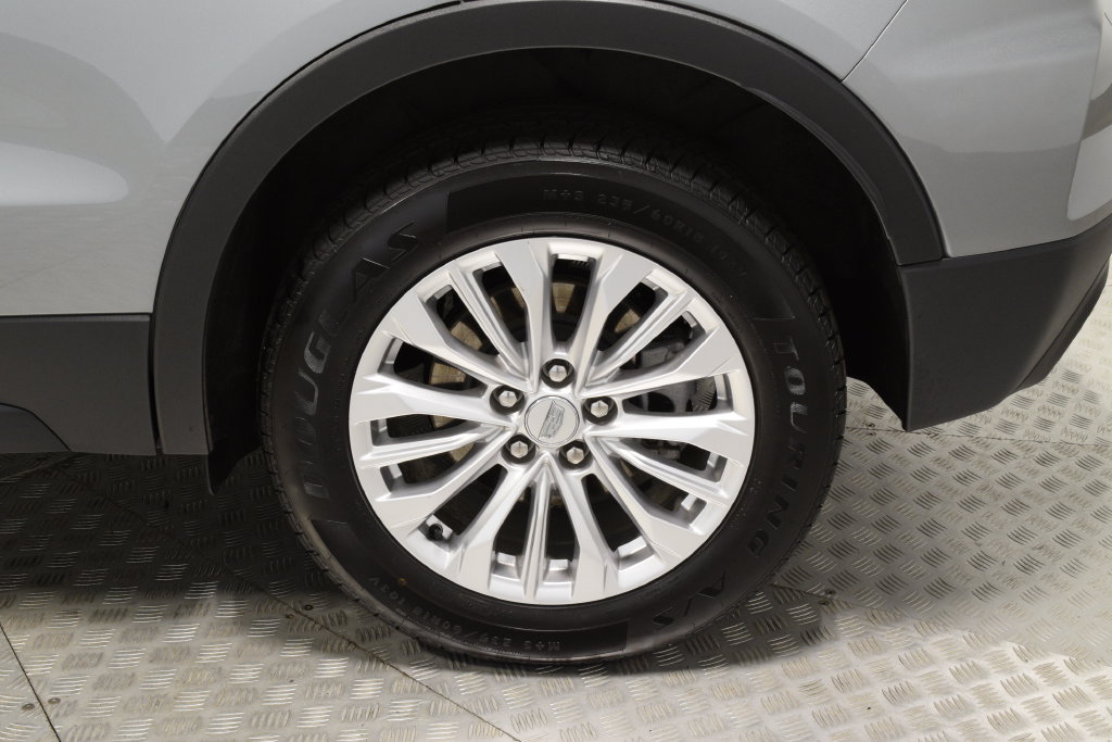 Used 2024 Cadillac XT4 Luxury w/ Cold Weather Package AWD/4WD image 37
