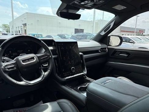 Used 2026 GMC Yukon AT4 w/ AT4 Premium Plus Package AWD/4WD image 11