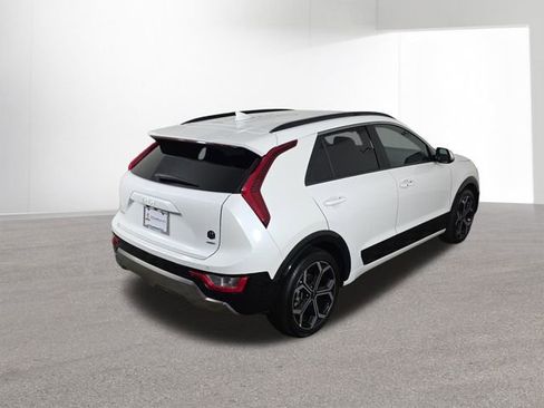Certified 2025 Kia Niro EX Touring image 43