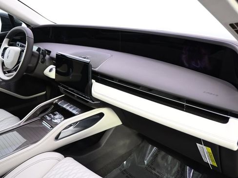 New 2026 Lincoln Nautilus Black Label w/ Jet Appearance Package image 15