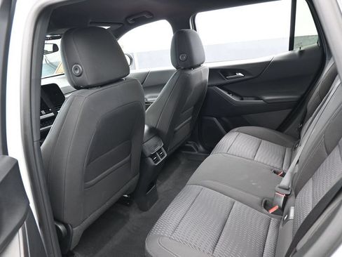 Used 2026 Chevrolet Equinox LT FWD image 36