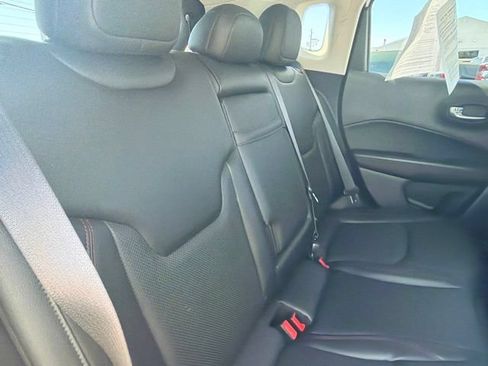 Used 2017 Jeep Compass Trailhawk w/ Leather Interior Group AWD/4WD image 13