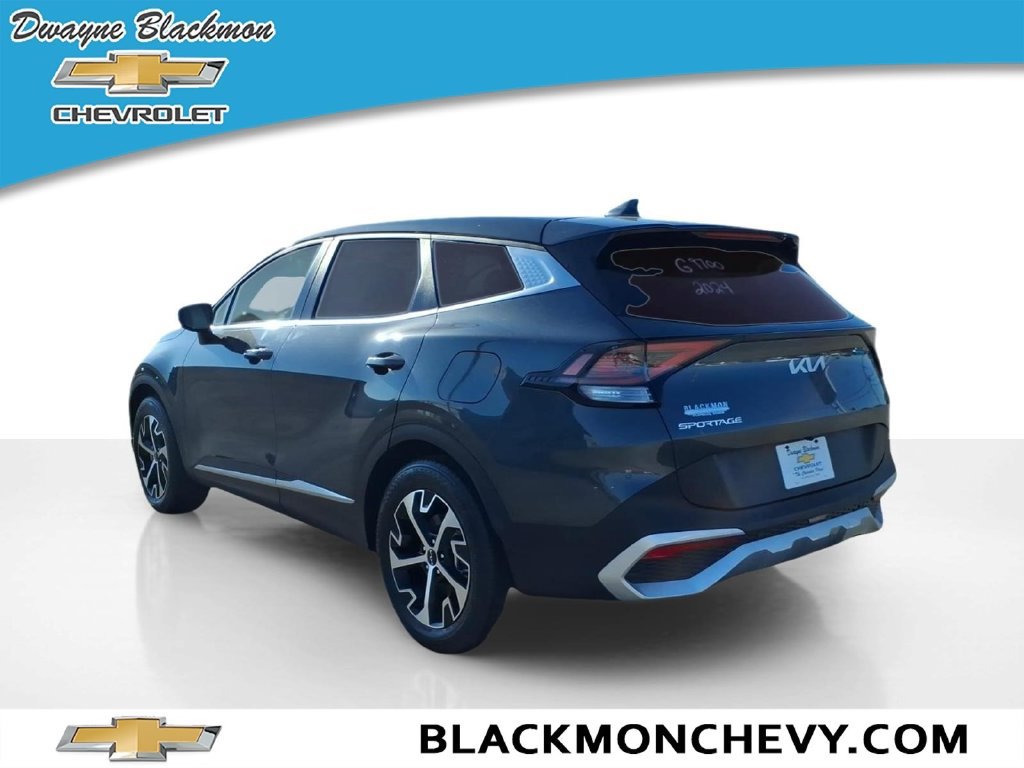 Used 2024 Kia Sportage EX FWD image 5