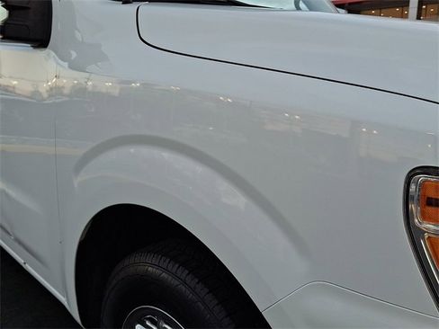 Used 2015 Nissan NV 3500 SV w/ Technology Package image 11