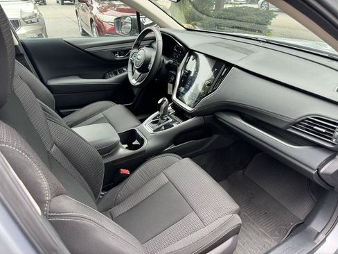 Used 2024 Subaru Outback Premium AWD/4WD image 13