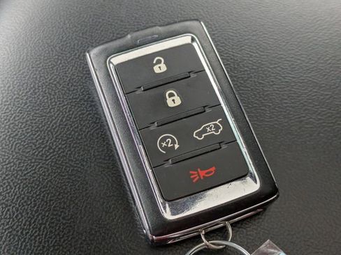 Used 2022 Jeep Grand Cherokee Limited image 35