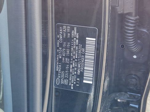 New 2026 Hyundai Elantra Sport FWD image 25