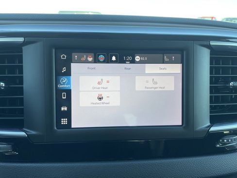 Used 2024 Chrysler Voyager LX image 19