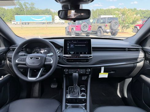 New 2026 Jeep Compass Latitude AWD/4WD image 10