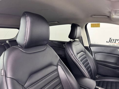 Used 2024 Ford Edge SEL AWD/4WD image 29