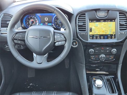 Used 2023 Chrysler 300 S image 27