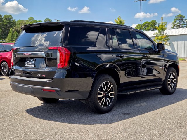 Used 2023 GMC Yukon AT4 w/ Technology Package AWD/4WD image 5