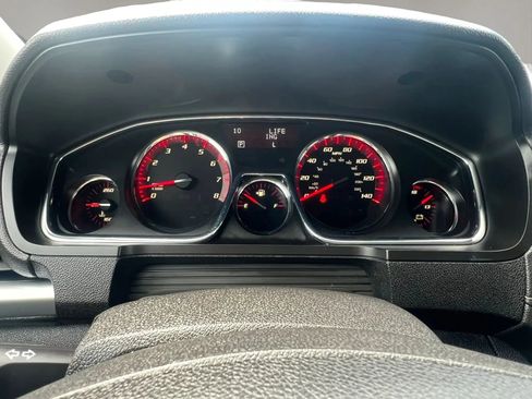 Used 2016 GMC Acadia SLE AWD/4WD image 18