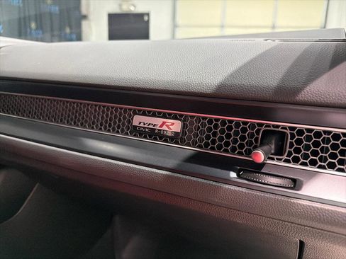 Used 2023 Honda Civic Type R image 31