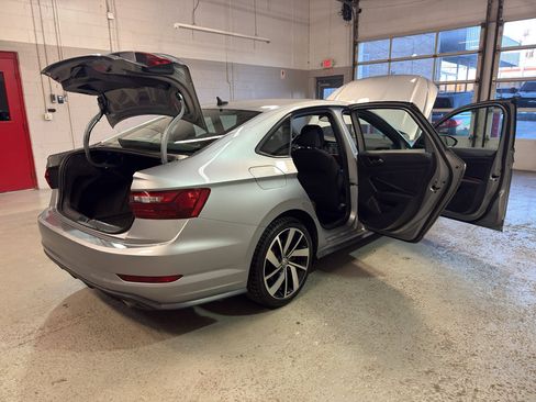 Used 2020 Volkswagen Jetta GLI FWD image 12