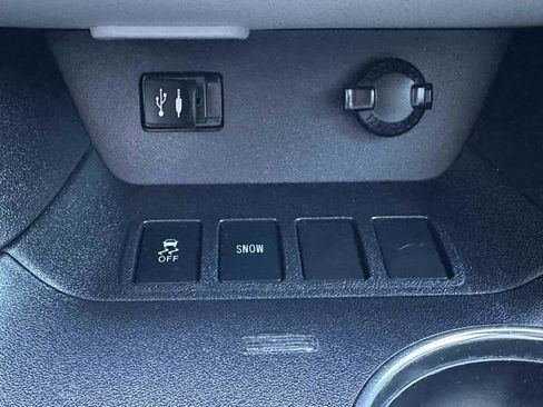 Used 2015 Toyota Highlander XLE FWD image 36