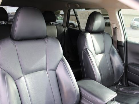 Used 2020 Subaru Outback Limited image 19