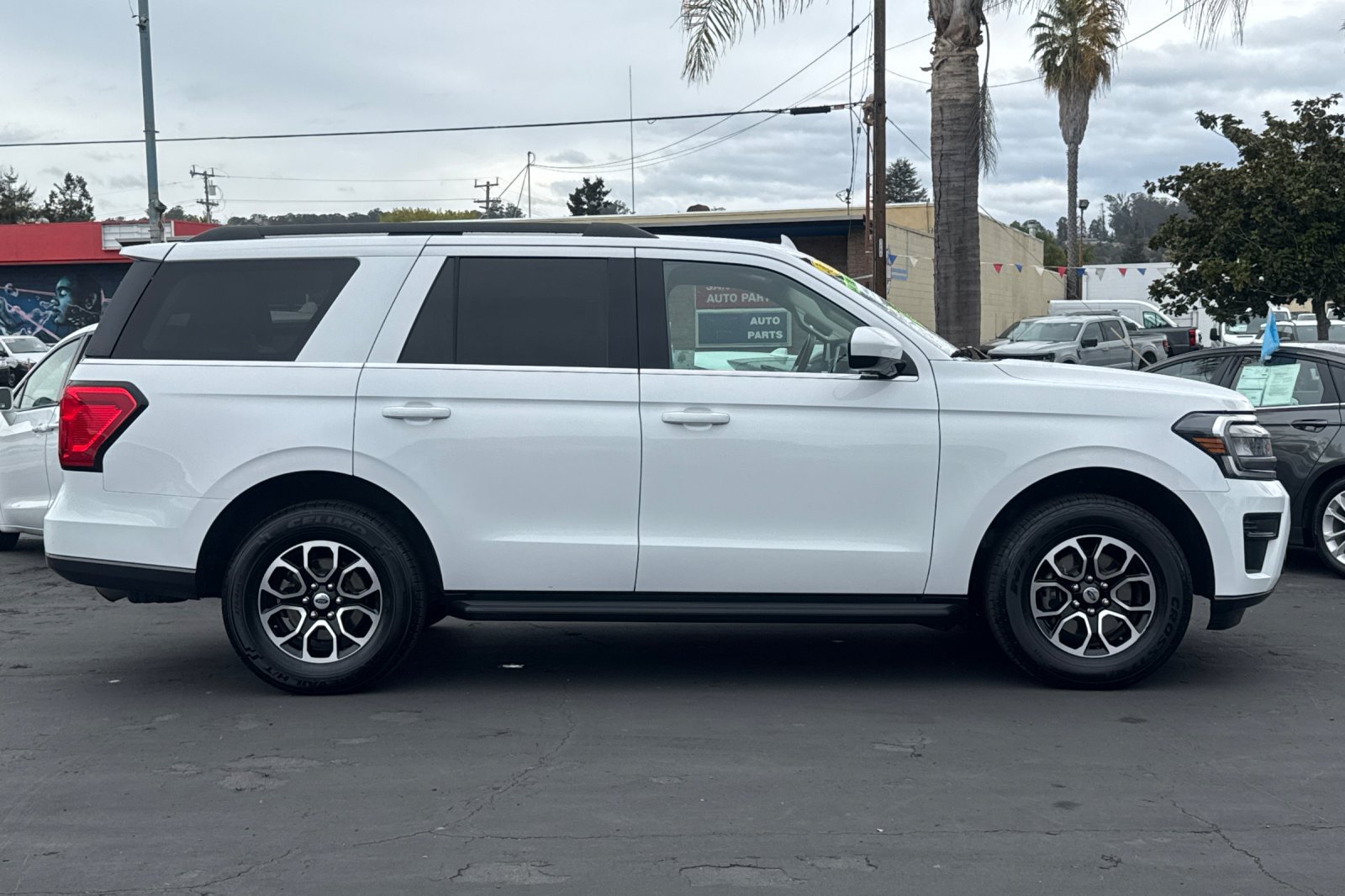 Certified 2024 Ford Expedition XLT AWD/4WD image 27