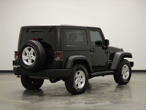 Used 2015 Jeep Wrangler Sport w/ Mopar Black Appearance Group AWD/4WD image 8