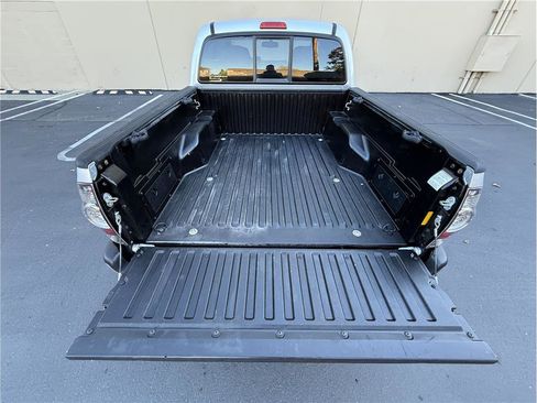 Used 2013 Toyota Tacoma 2WD Double Cab image 19