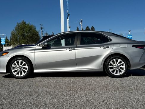 Used 2024 Toyota Camry LE image 2