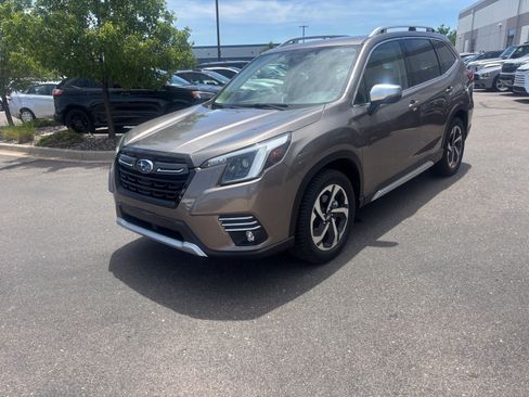 Used 2023 Subaru Forester Touring w/ Popular Package #2 AWD/4WD image 3
