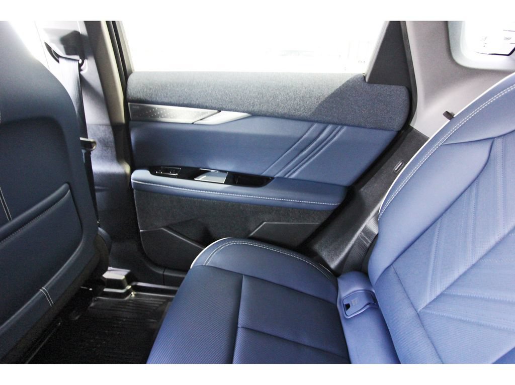 Certified 2025 Cadillac Optiq Sport 2 AWD/4WD image 12