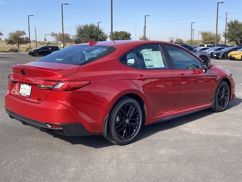 New 2026 Toyota Camry SE image 5