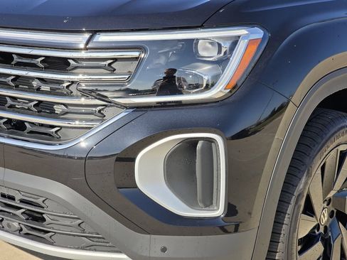 New 2026 Volkswagen Atlas SE FWD image 7