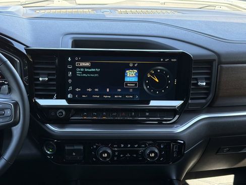 Used 2023 Chevrolet Silverado 1500 High Country image 4